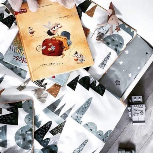 Sevira Kids Couettes Et Oreillers Bébé Et Enfant Couette Et Oreiller Enfant Prêt à Dormir 135x100cm / 60x40cm 3 Sevira Kids Couettes Et Oreillers Bébé Et Enfant Couette Et Oreiller Enfant Prêt à Dormir 135x100cm / 60x40cm – Image 3