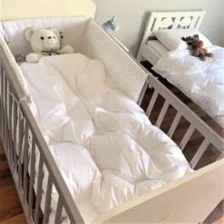 Castex Couettes Et Oreillers Bébé Et Enfant Couette Naturelle Durable En Duvet Et Coton Bio 80x120 Cm -Lits enfant Soldes couette naturelle durable en duvet et coton bio 80x120 cm 2