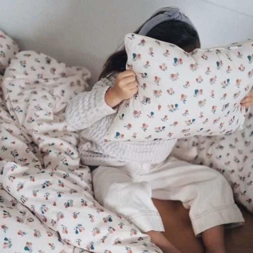 Cocoeko Couettes Et Oreillers Bébé Et Enfant Coussin Coton Bio Poires D'automne (30x40cm) 2 Cocoeko Couettes Et Oreillers Bébé Et Enfant Coussin Coton Bio Poires D'automne (30x40cm) – Image 2